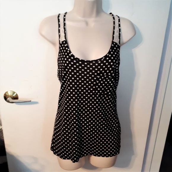 U2B Black & White Polka Dot Women's Tank Top with Crochet Back Med NWOT - Picture 1 of 2